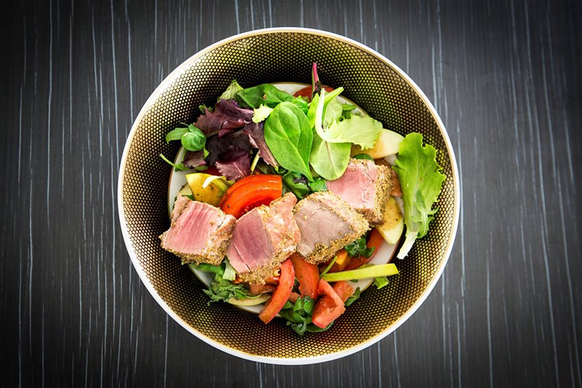 Salad with Seared Tuna Steaks